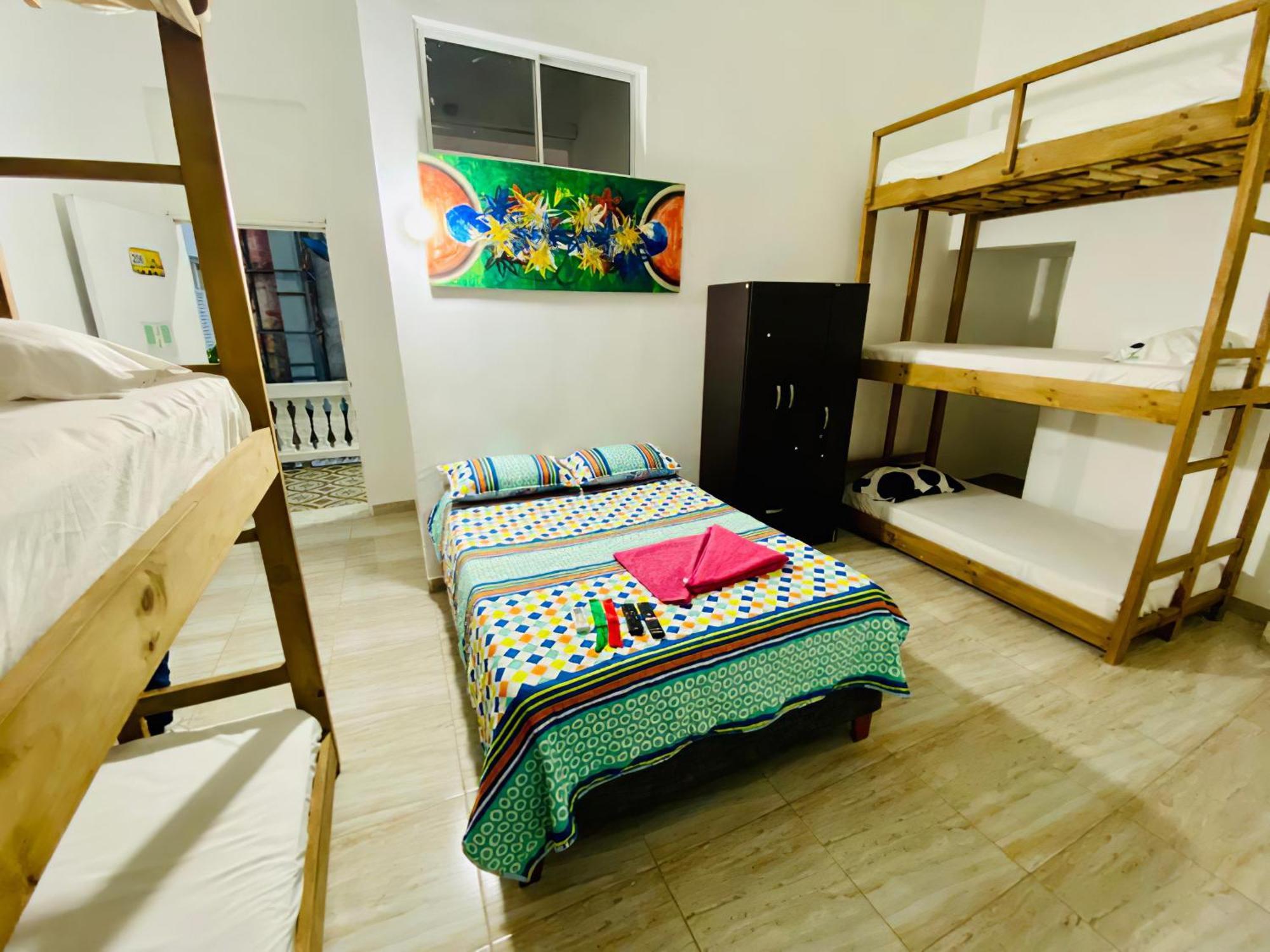 Hostal Badillo Sv Cartagena Exteriör bild